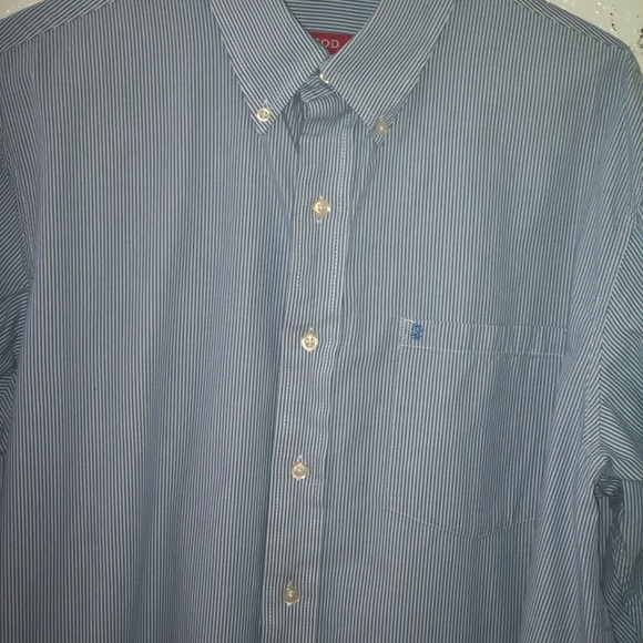 IZOD Men’s shirt - Picture 2 of 5